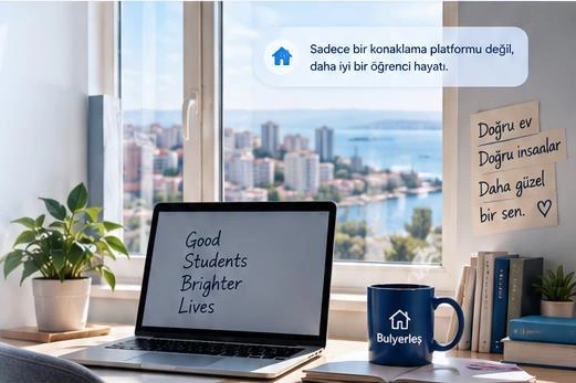 Öğrenci odasında İstanbul manzaralı çalışma masası